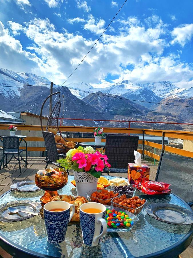 Hotel Elia Kazbegi Stepantsminda Exterior foto