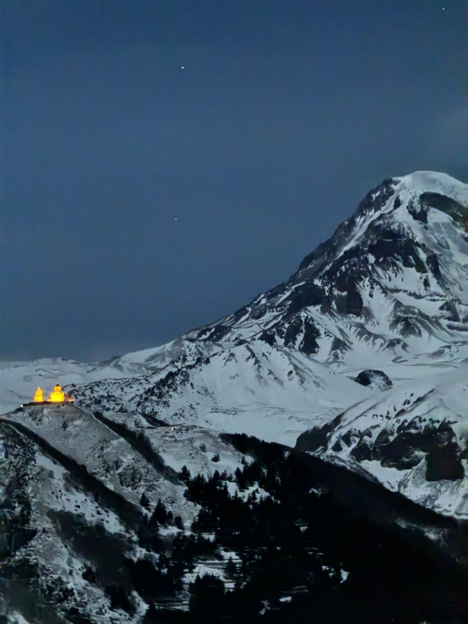 Hotel Elia Kazbegi Stepantsminda Exterior foto