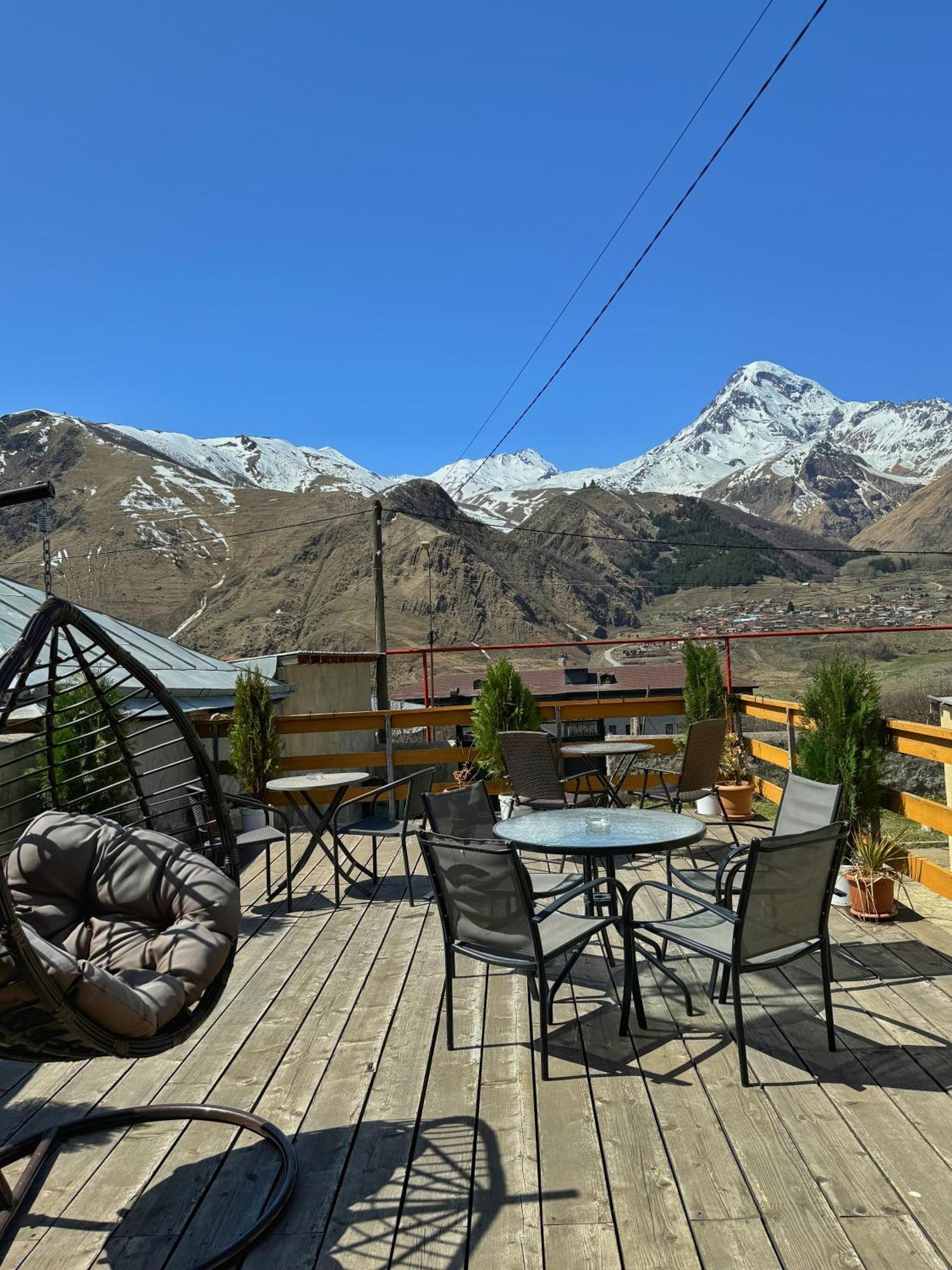 Hotel Elia Kazbegi Stepantsminda Exterior foto