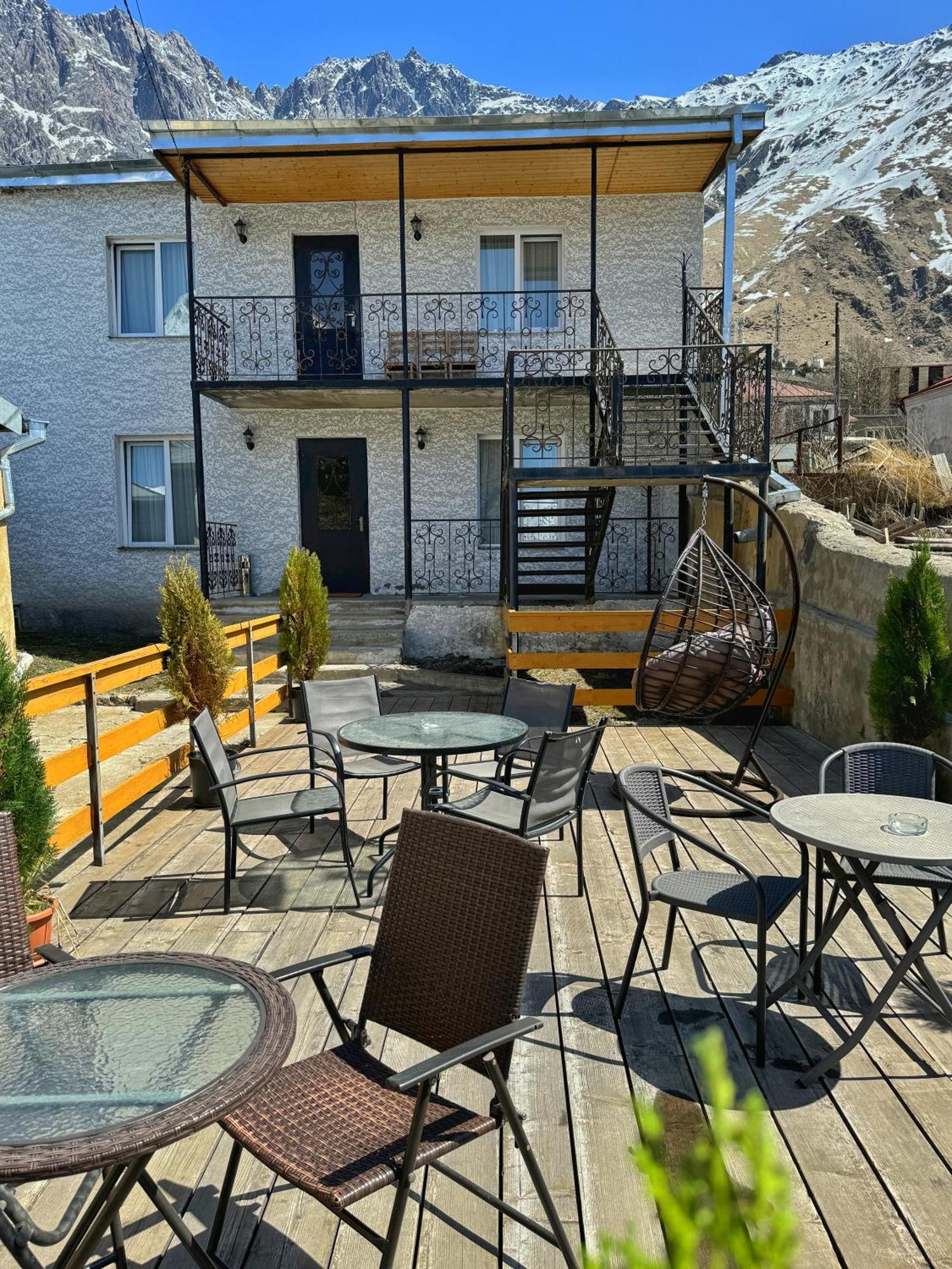 Hotel Elia Kazbegi Stepantsminda Exterior foto