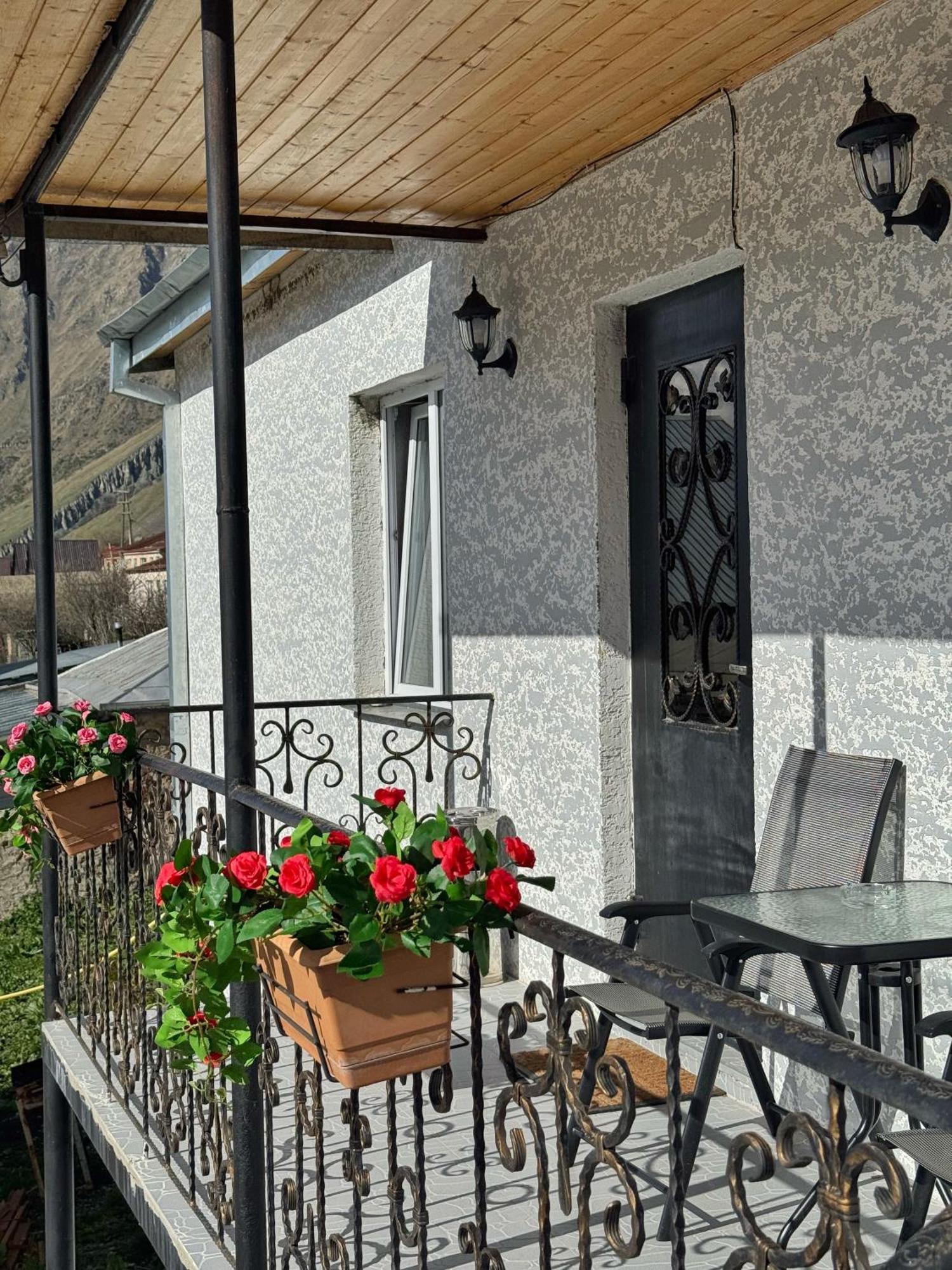 Hotel Elia Kazbegi Stepantsminda Exterior foto